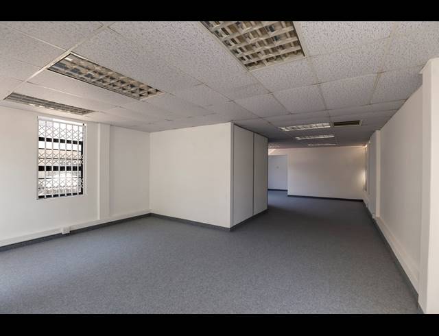 194M² OFFICE FOR SALE IN BULWER